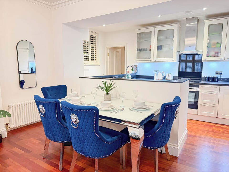Stylish dining space in Marylebone near Baker Street, Mayfair & Oxford Street