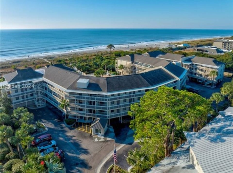 Building Breakers 328 Hilton Head SC 