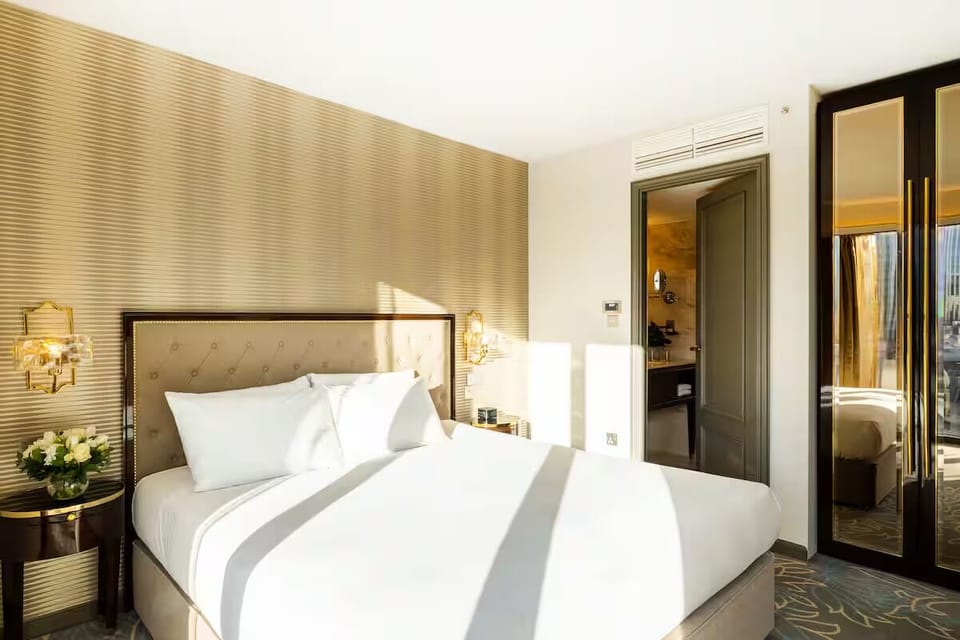 Unit with King size bed