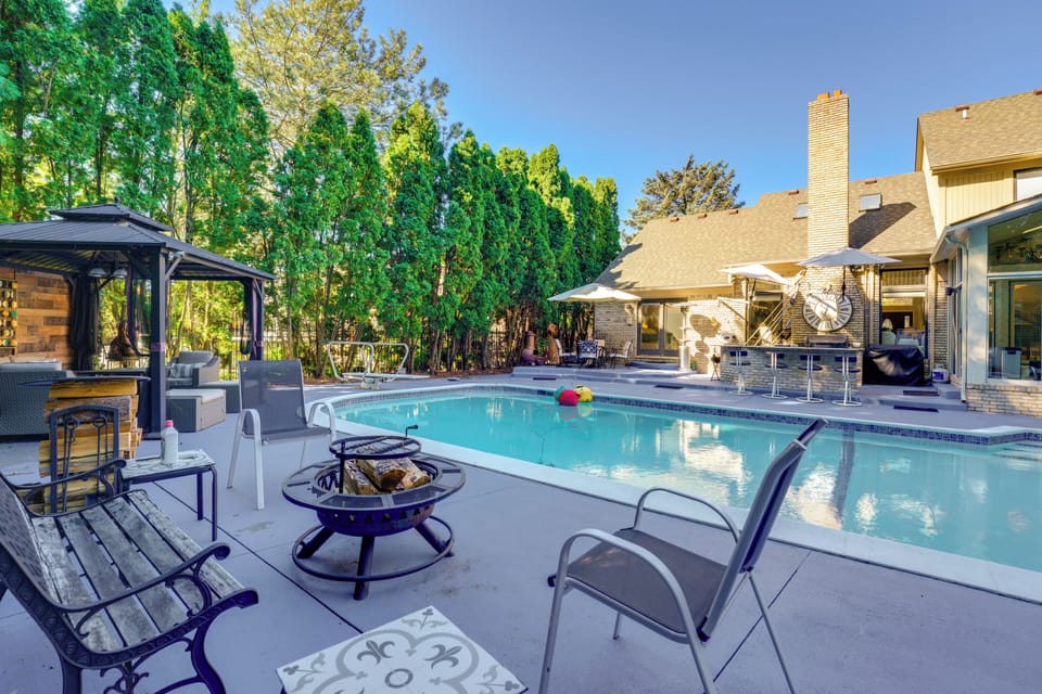 Clinton Township Vacation Rental | 4BR | 3.5BA | 4,890 Sq Ft | 3 Steps to Enter