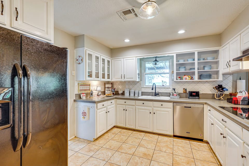 Kitchen | Cooking Basics | Updated Appliances