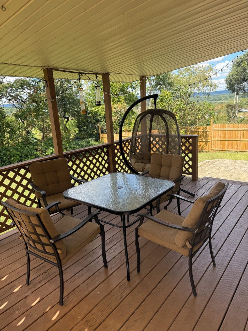 Outdoor dining