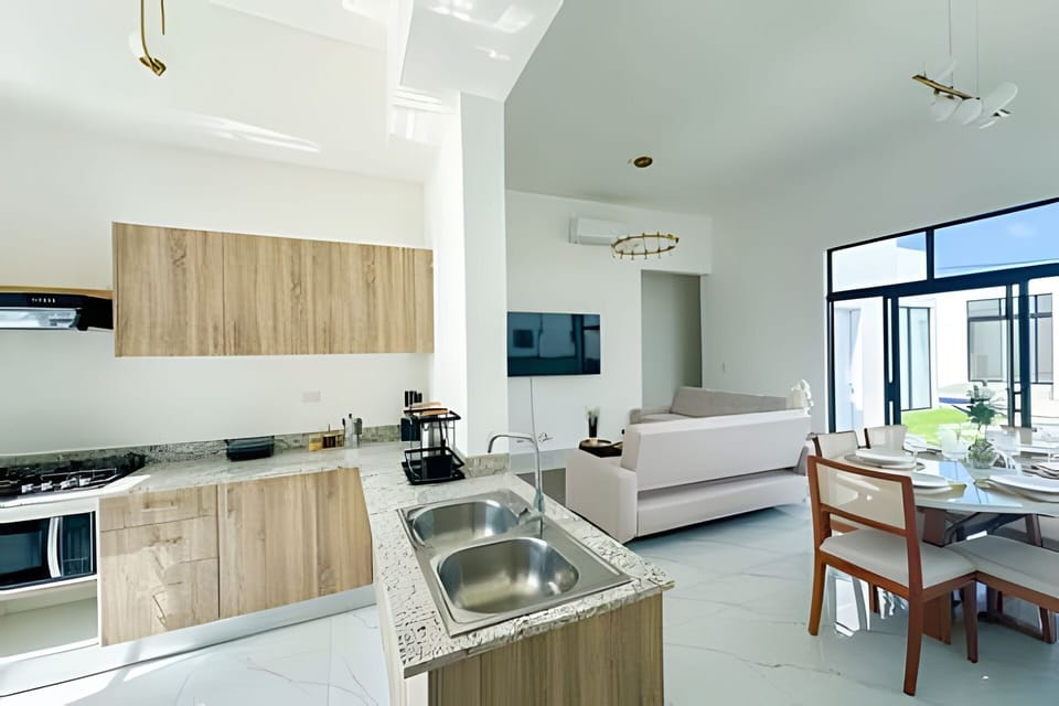 Kitchen or kitchenette