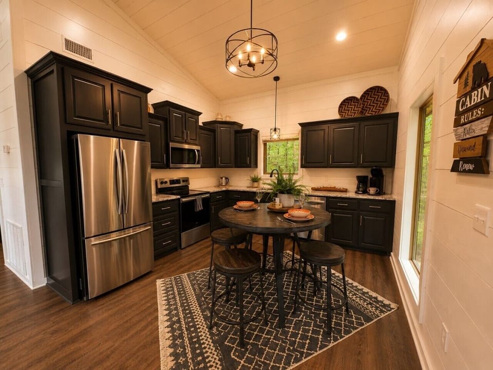 Cook and dine in a stylish cabin kitchen surrounded by nature