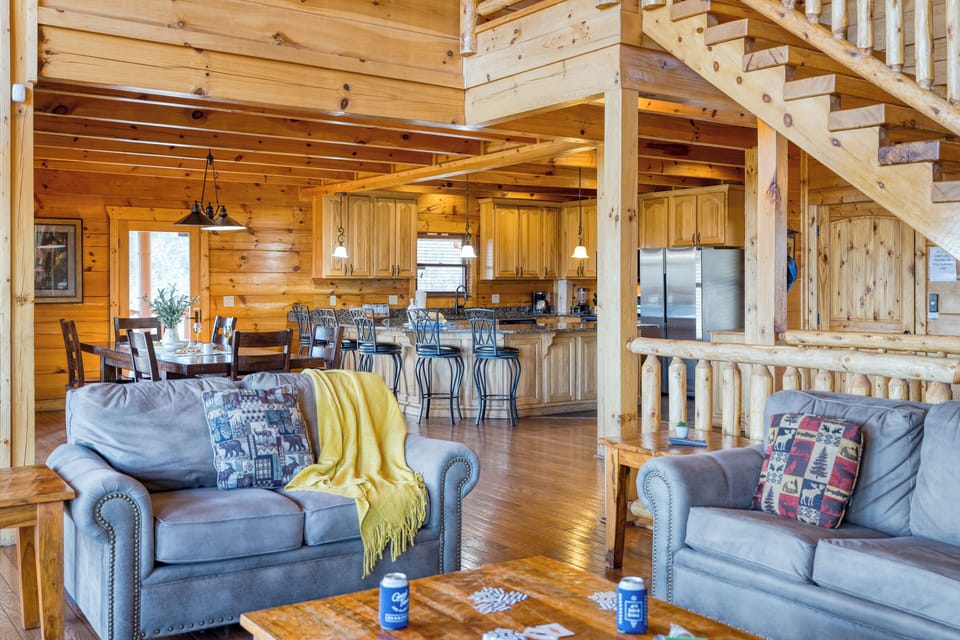 Open layout makes it easy for your group to connect.