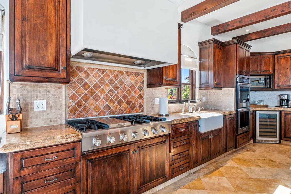 19 CM Kitchen