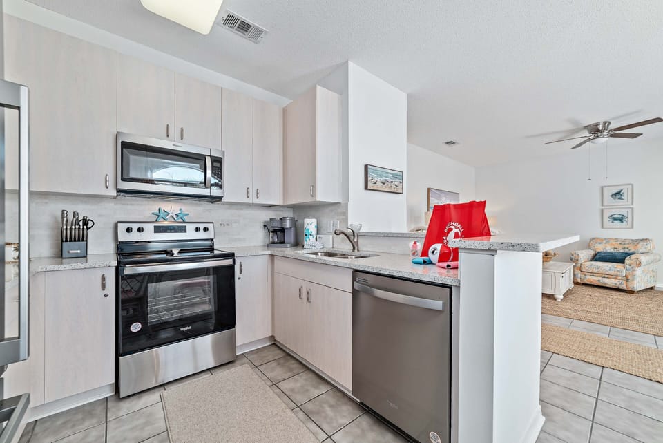 Fully equipped kitchen