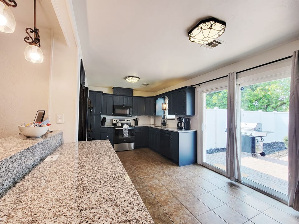 Bar and kitchen