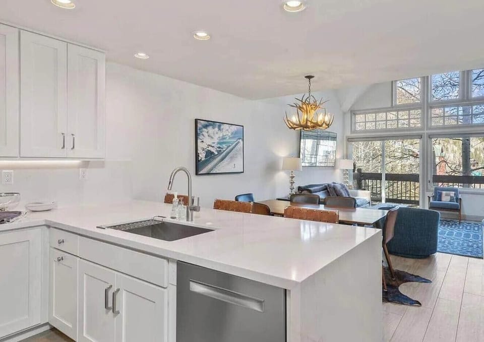 Ski Line Luxe Condo