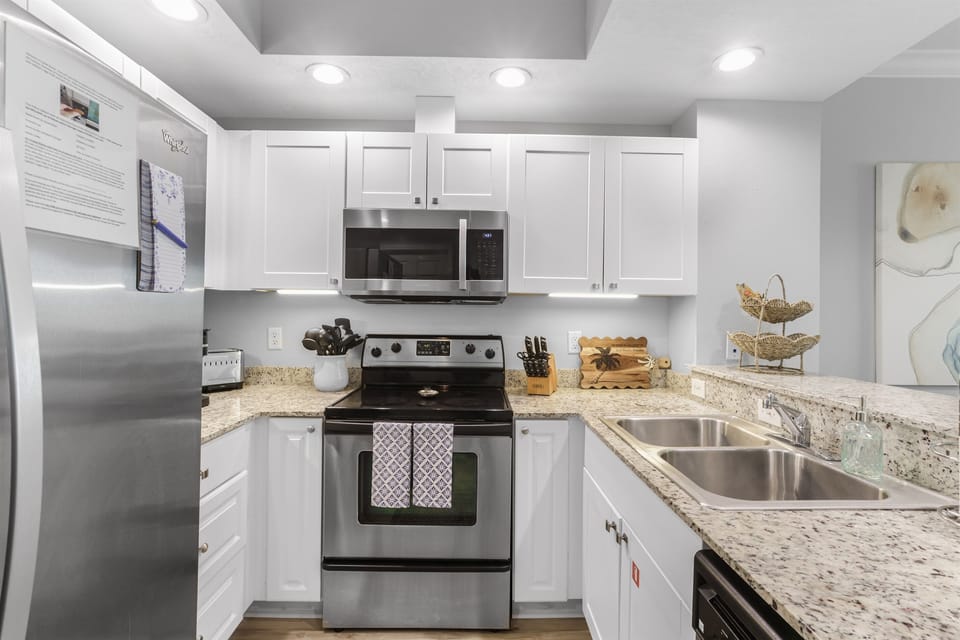 Fully Stocked Kitchen