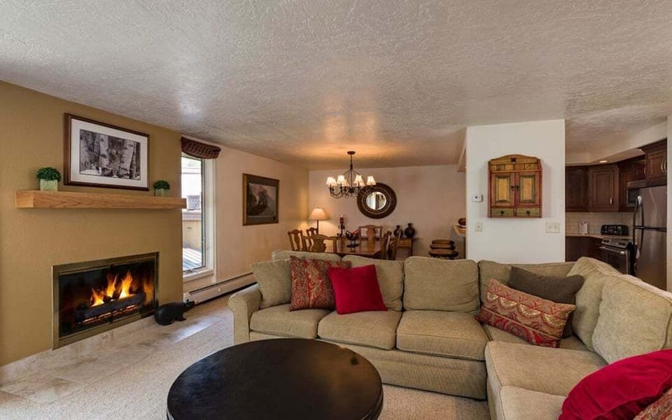 Valleyside 3BD - Living Room Example Photos