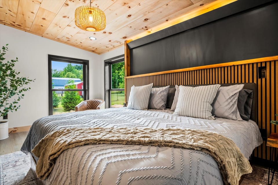Bedroom 1 - King Bed with ensuite bath
