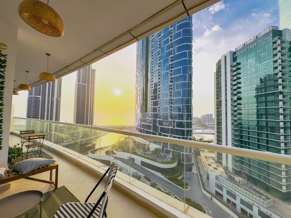 ★ Breathtaking Sunset & Beach Views from the Private Balcony
