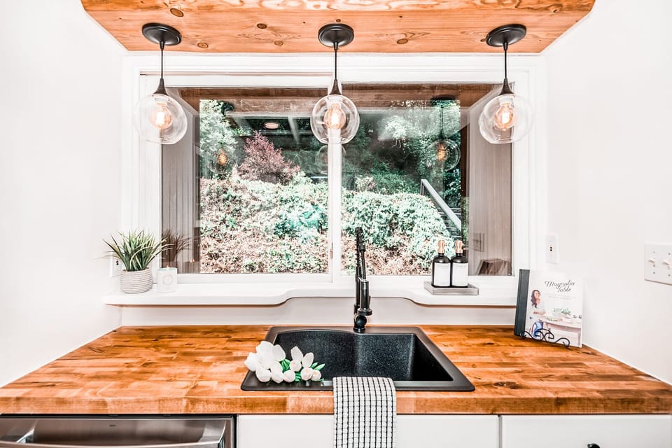 Full sink and dishwasher in kitchen