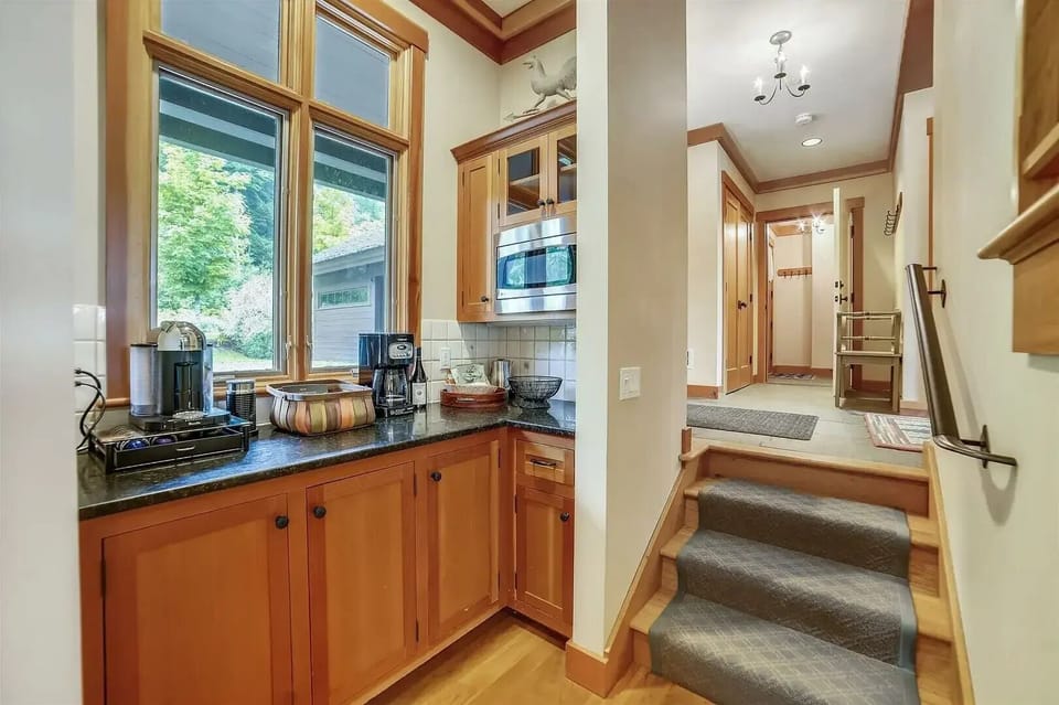 Kitchen pantry