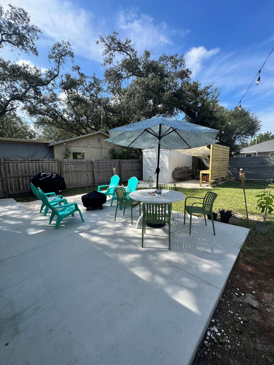 Outdoor dining