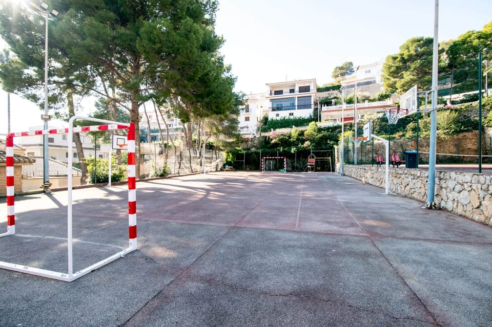 Sport court