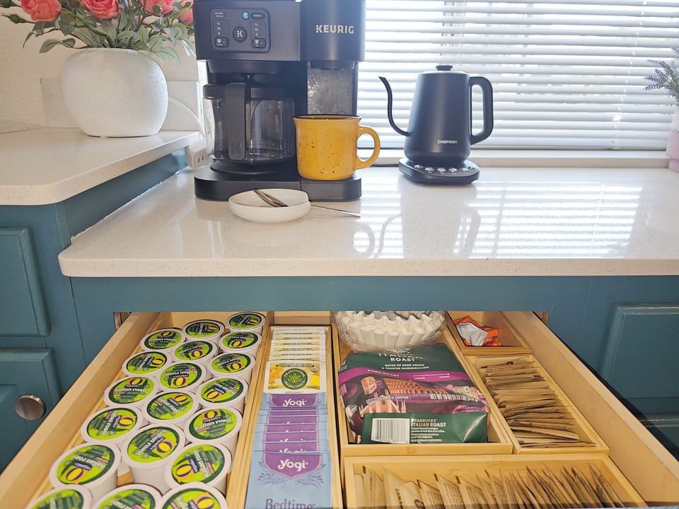 Coffee/ tea station