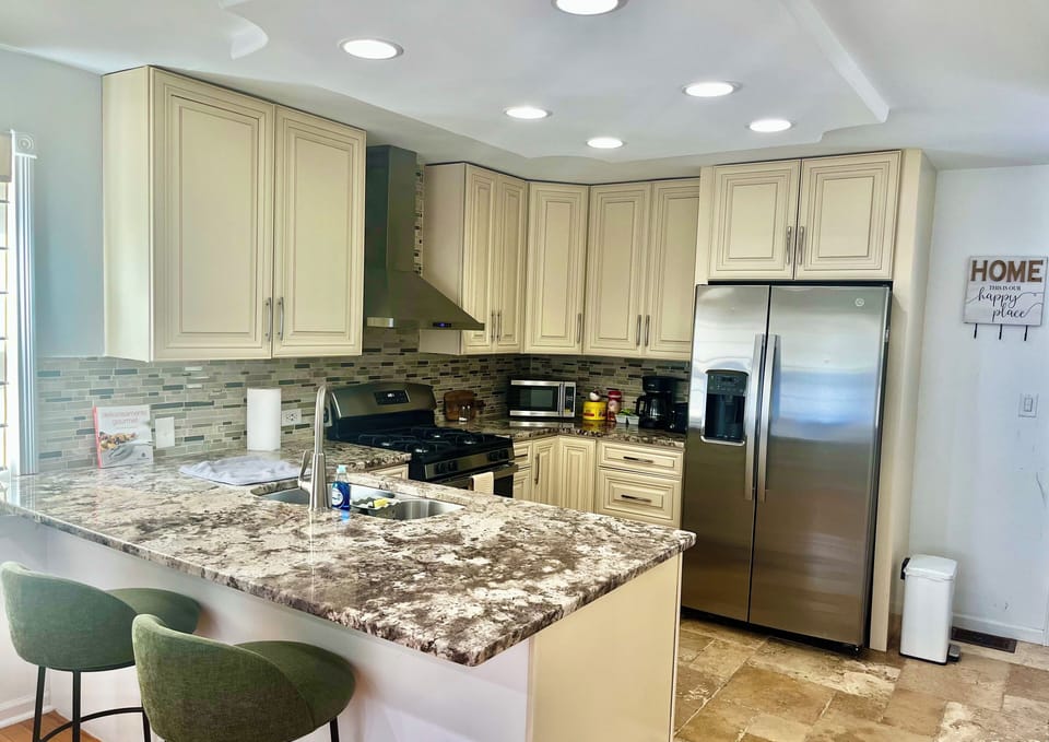Kitchen side