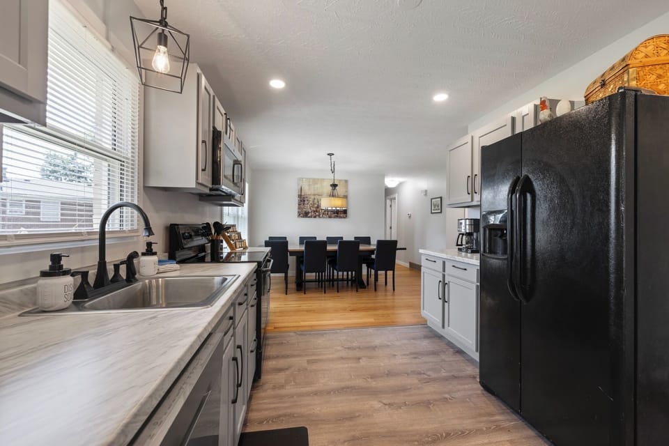 Large Kitchen will all the appliance of home