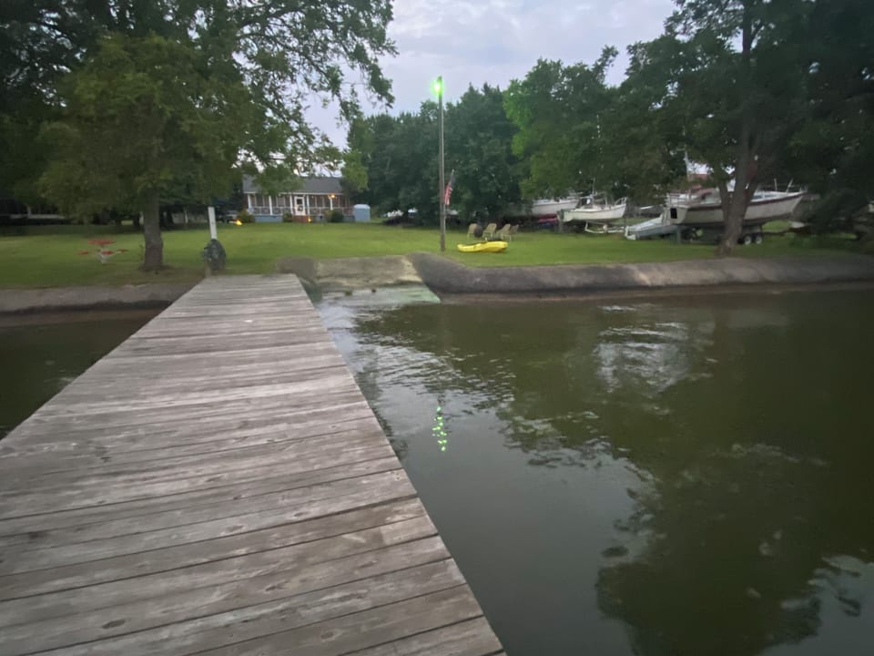 Here you can see the seasonal boat ramp next to the dock.