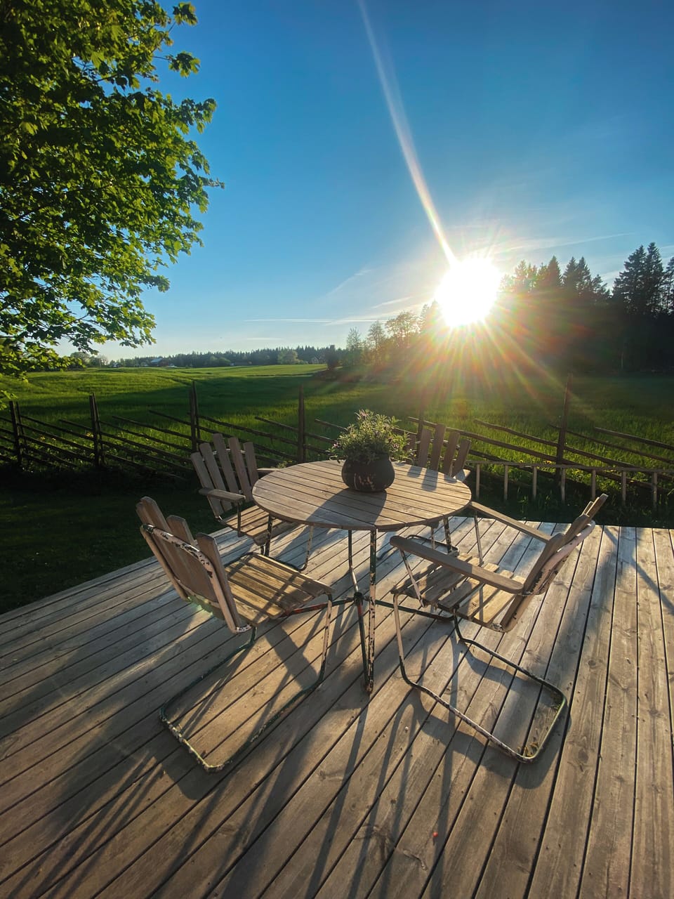 Outdoor dining
