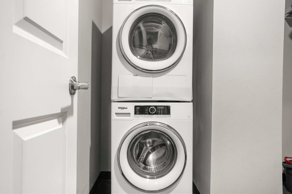 In-unit washer/dryer
