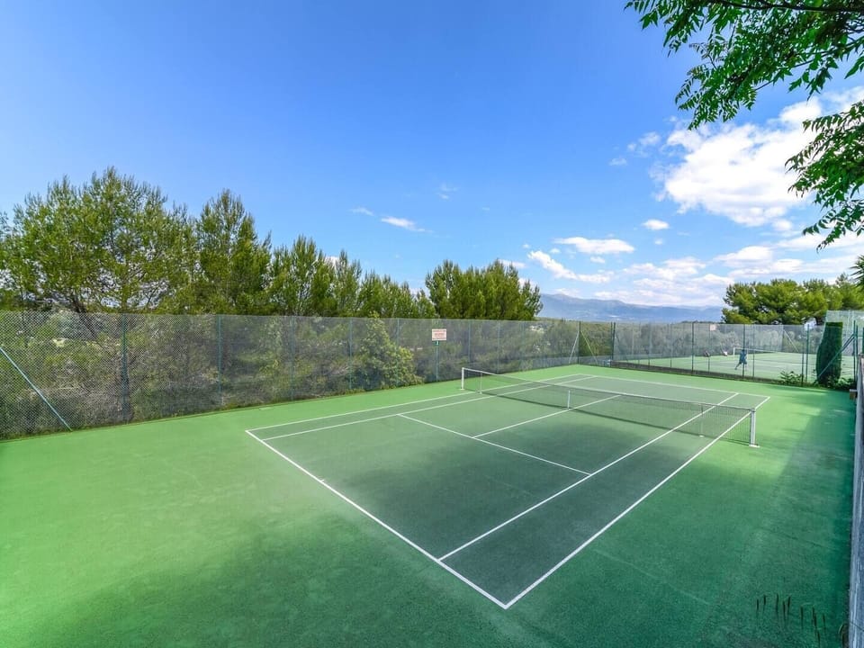 Sport court