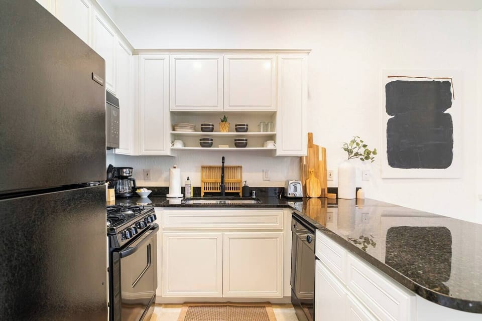 Refreshed kitchen, updated with everything you need to make a meal.