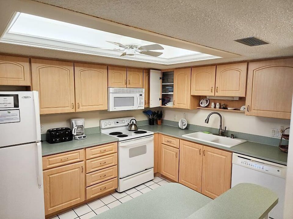 Kitchen 1
