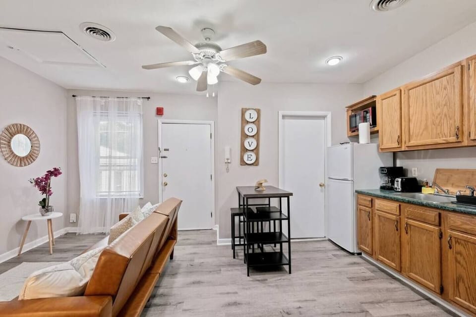  Everything you need for a stress-free extended stay — clean, bright, and thoughtfully furnished.