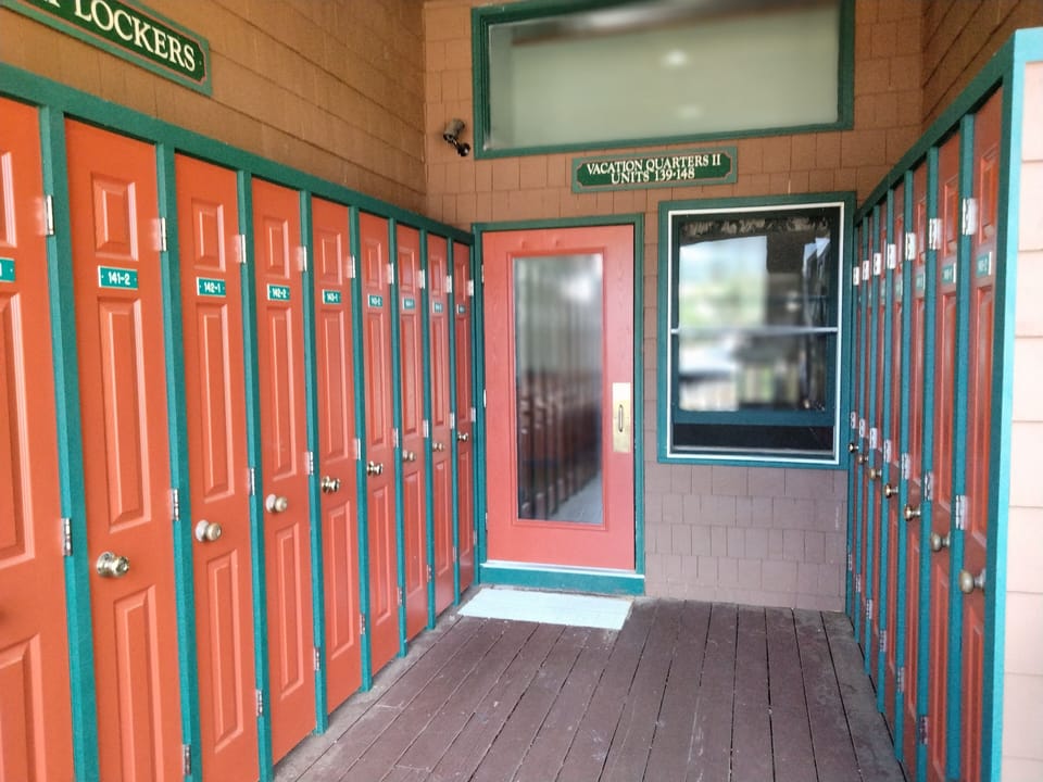 Ski lockers at front entrance. In winter there is a free shuttle to Loon.