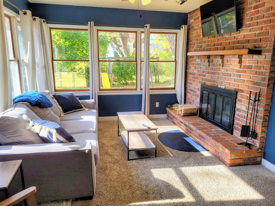 Bright sunny living room! 