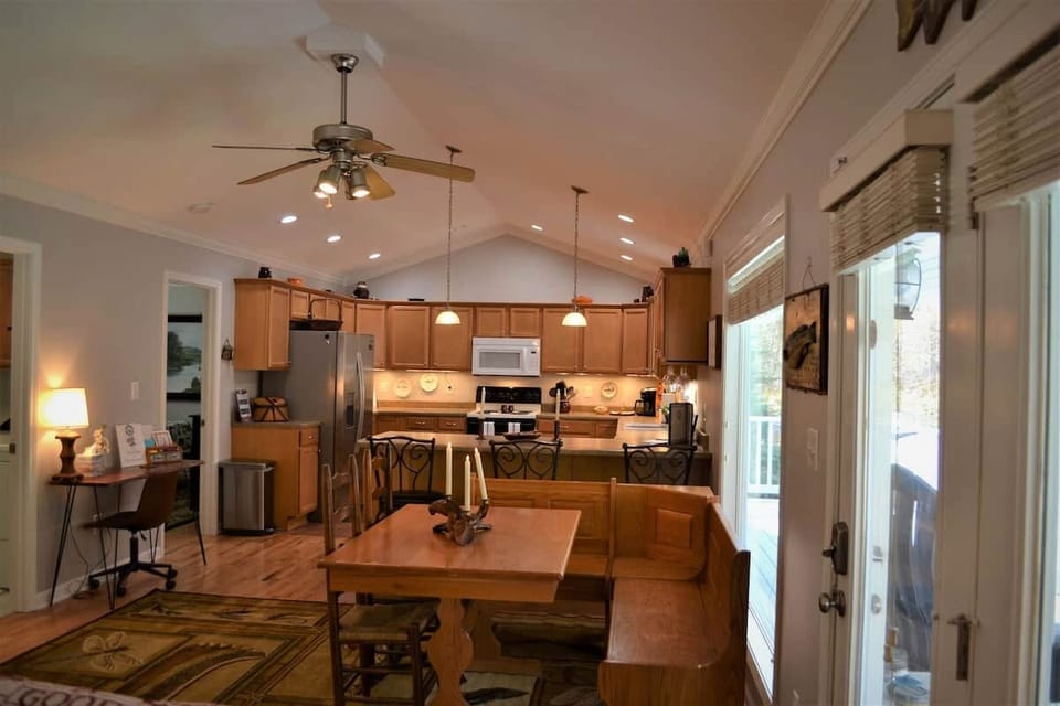 Dinning Room/Kitchen Cleo's Place