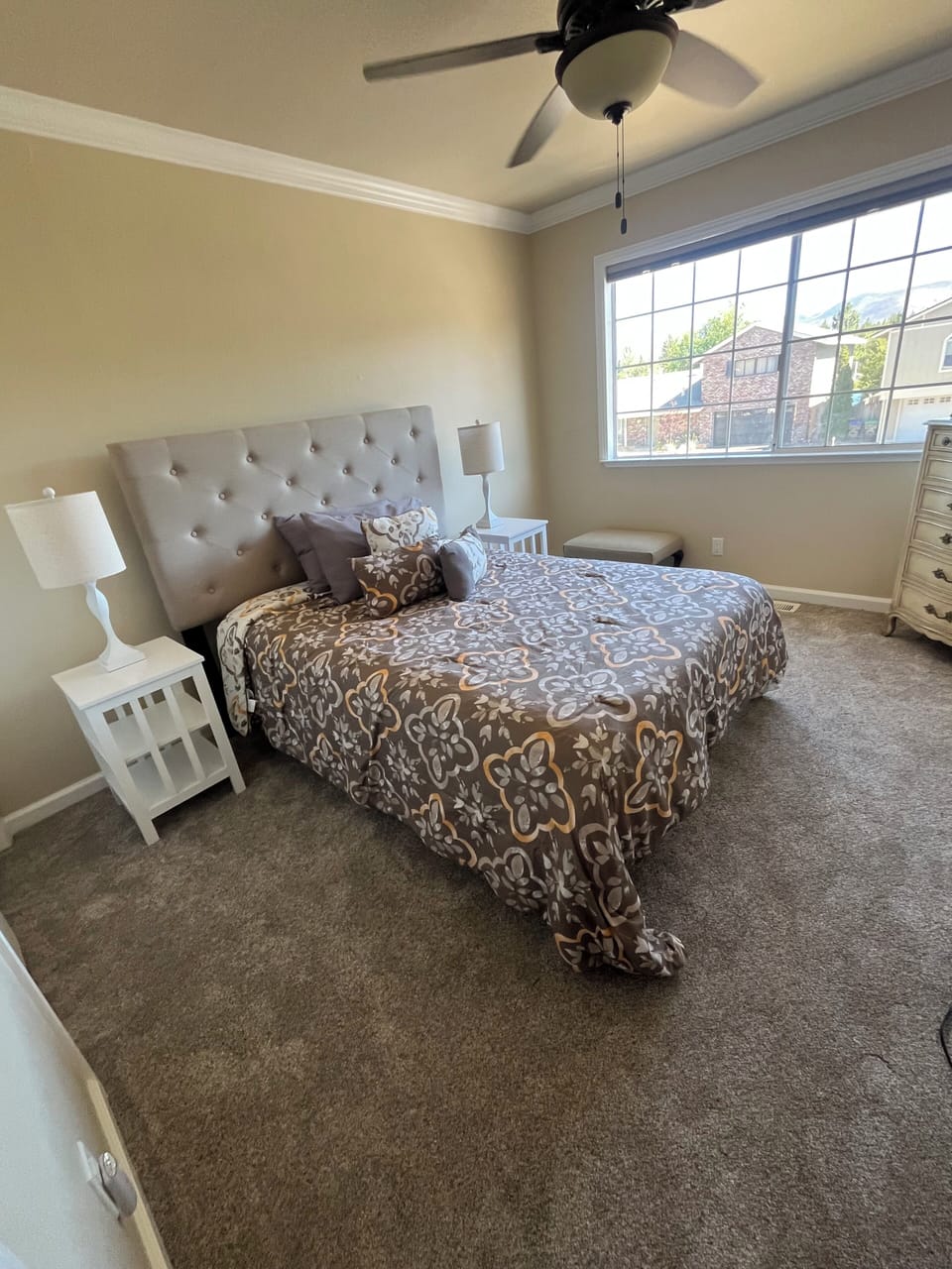 3rd bedroom w tv