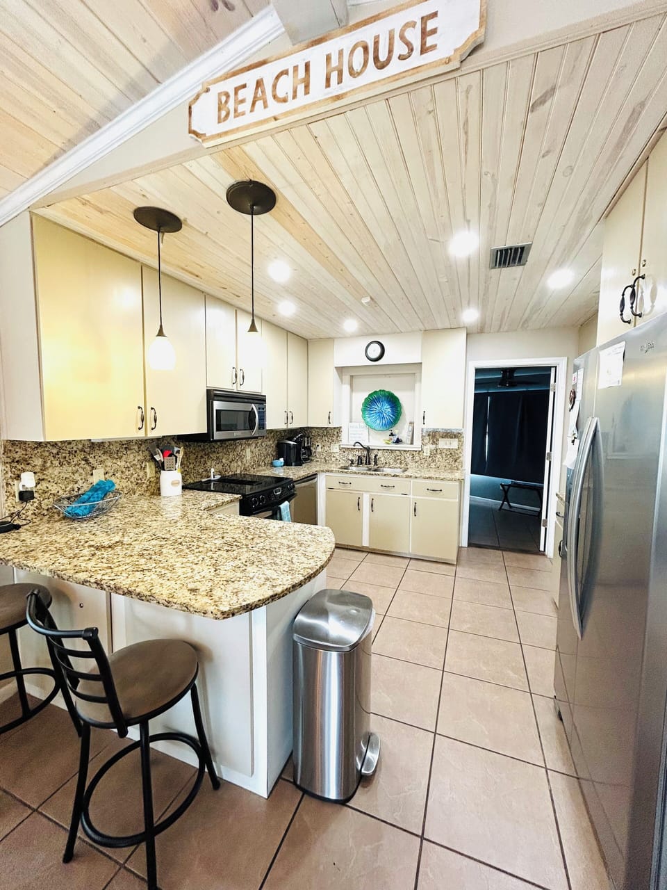 Well stocked, easy to navigate kitchen.