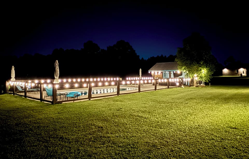 Absolutely tranquil evenings at the pool.