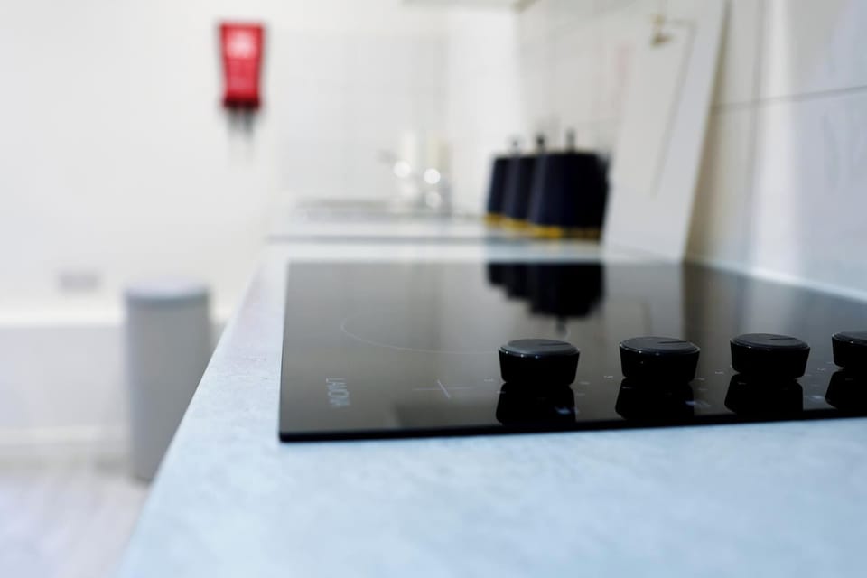 Full kitchen with all amenities provided for cooking and dining 
Oven and hob
Microwave 
Toaster 
Kettle 
Pots and pans 
Dinning set
Cutlery and cooking utensils 
We also provide a washing/drying machine 