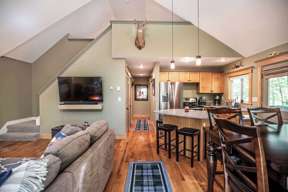 Living room/kitchen area