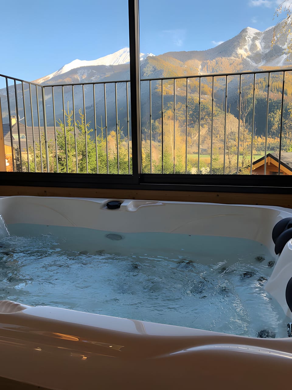 Indoor spa tub