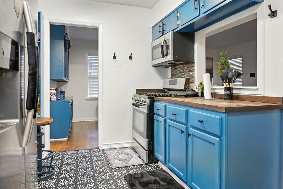 Indoors, Floor, Kitchen, Flooring, Home Decor