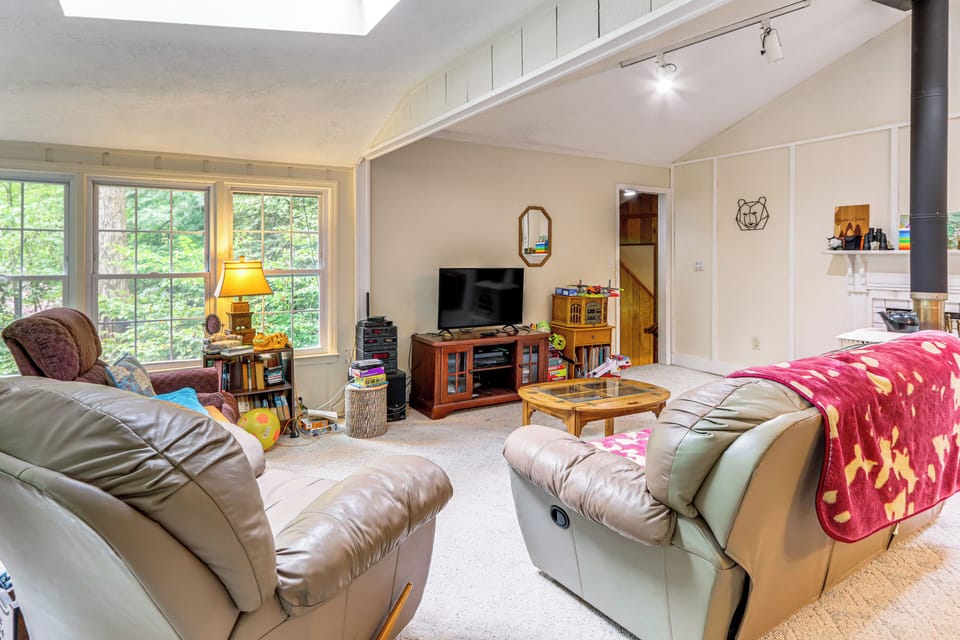 Cleveland Vacation Rental | 3BR | 2BA | Stairs Required | 2,400 Sq Ft