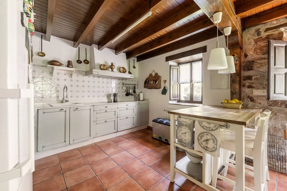 Kitchen or kitchenette,Floor plan,Garden view