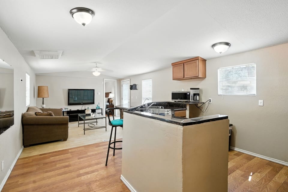 Floor, Flooring, Indoors, Furniture, Living Room
