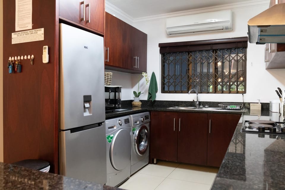 La Pirogue - Little Oasis Coastal Apartment 17 (3037)
