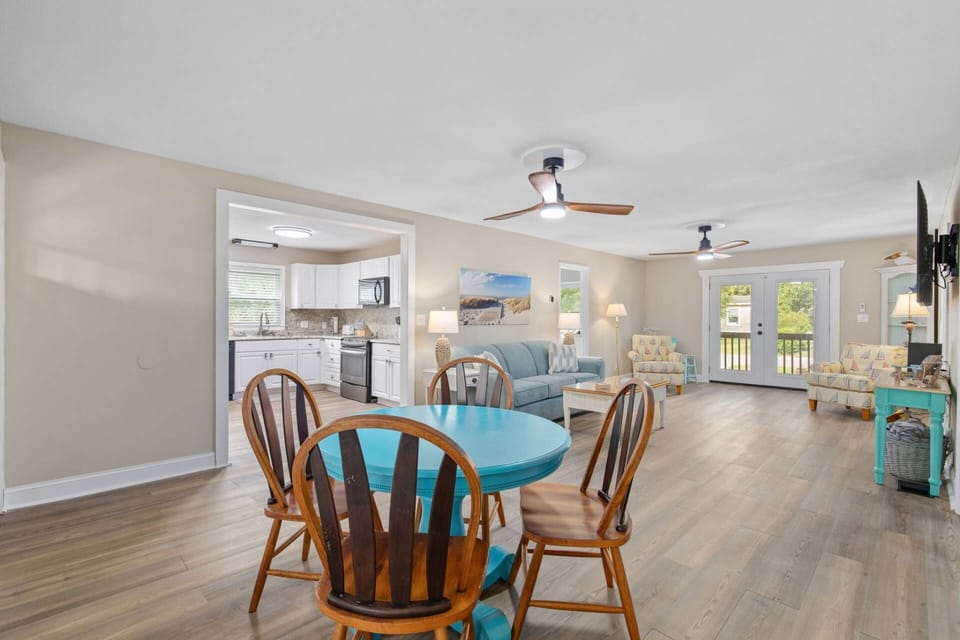 Dining Area into the Living Area