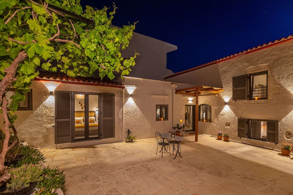 Building Exterior, Outdoor