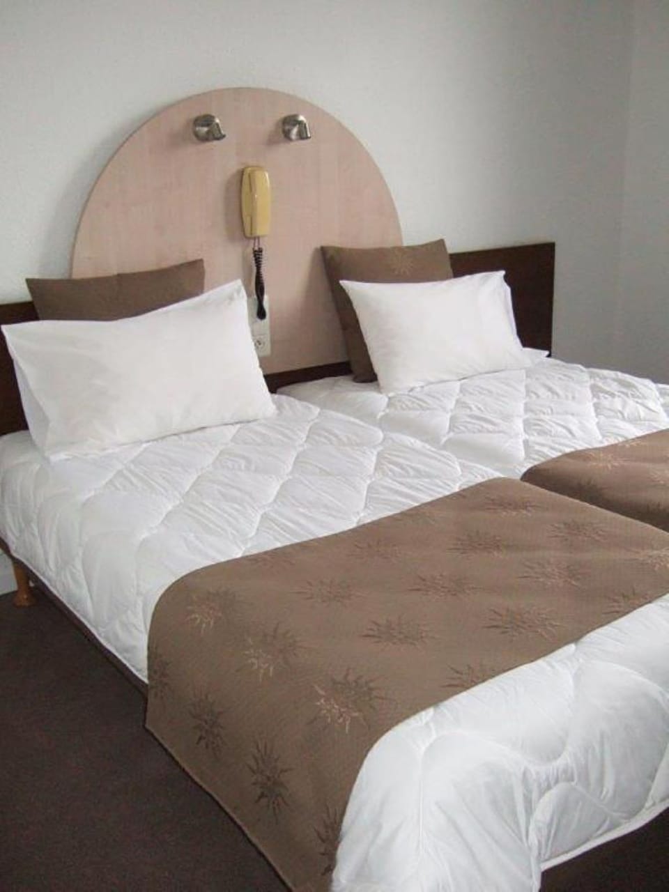 Bedroom with 2 Twin beds