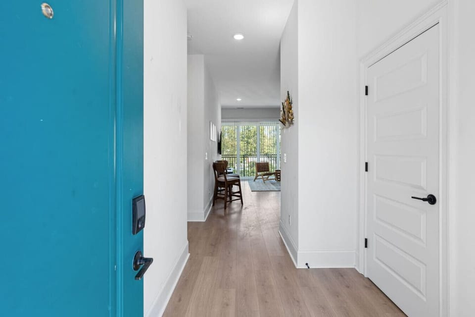 Condo 1 - Hassle-free, secure keyless entry.