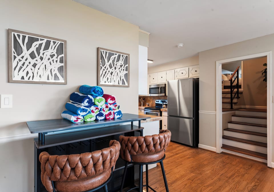 A convenient and chic space that connects the main living area to the kitchen.